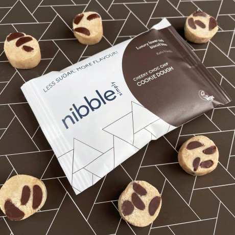 Nibble Simply Cheeky Choc Chip Cookie Dough (case))