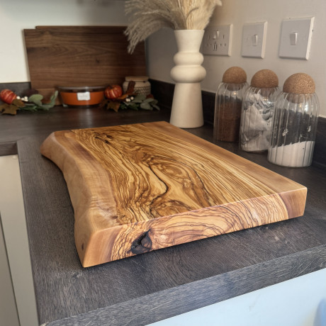 XL Live Edge Olive Wood Chopping Board - RARE James Martin Style Olive Chopping Boards XL Live Edge Olive Wood Chopping Board - RARE James Martin Style Olive Chopping Boards
