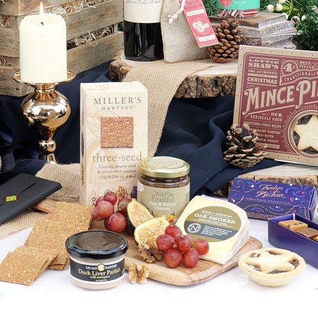 The Mulled Wine & Gourmet Treats Crate The Mulled Wine & Gourmet Treats Crate