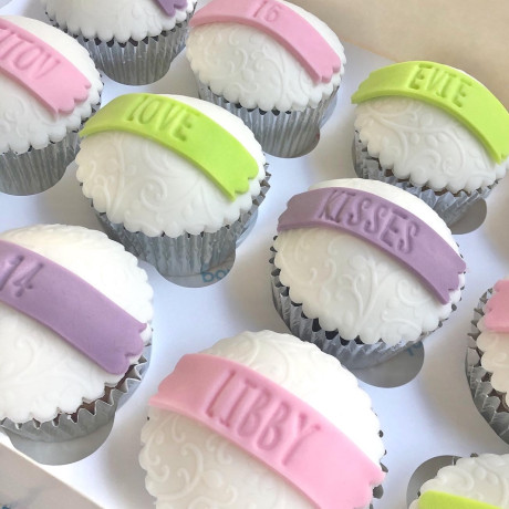 Personalised Message Banner Cake Gift Box