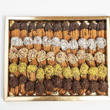 Chocolate Petit Fours Selection 1kg Gold Gift Box With Chocolate Filling Dunking Biscuits Coconut Pistachio Sprinkles Toppings