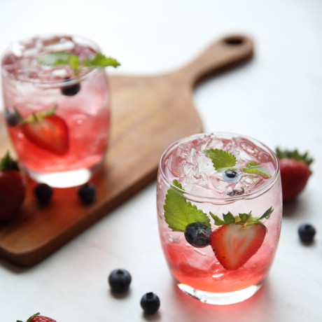 Low and light fruty spritz