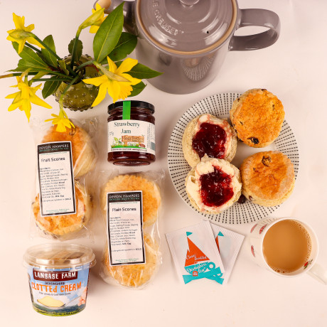 Devon Plain & fruit scone cream tea hamper