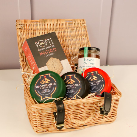 Devon Hampers Three Cheeses Hamper Gift