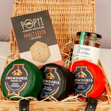 Three chedar cheeses gift hamper form Devon Hampers