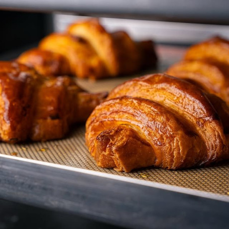 Handmade Croissants (pack of 6)