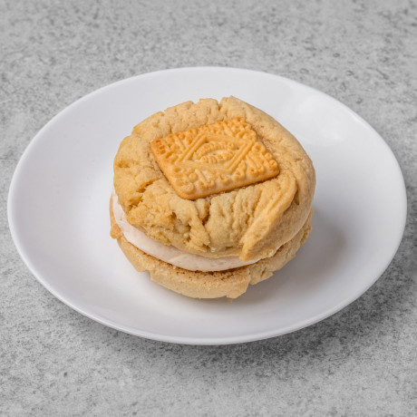 Custard Cream Cookie Sandwich
