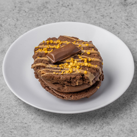 Galaxy Caramel Cookie Sandwich