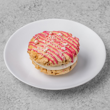 White Chocolate & Raspberry Cookie Sandwich