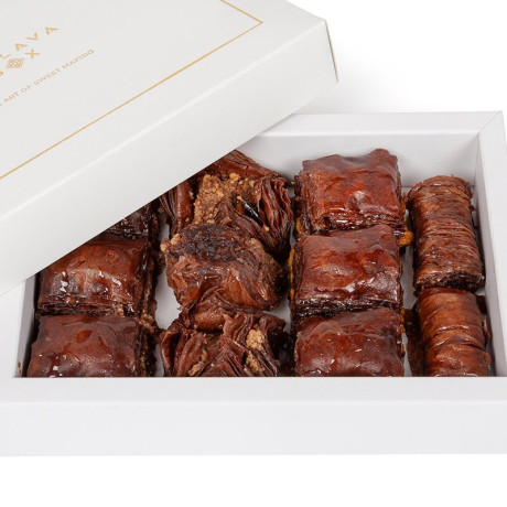 Mixed Chocolate Baklava with Cashew and Pistachio Nuts