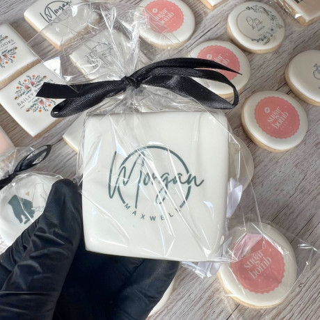 Luxury Corporate Logo Biscuits/Personalised & Branded Biscuits