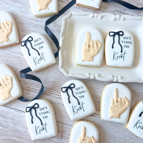 She's Tying The Knot Bridal Shower. Set Of 12 Hen Do Party Favours