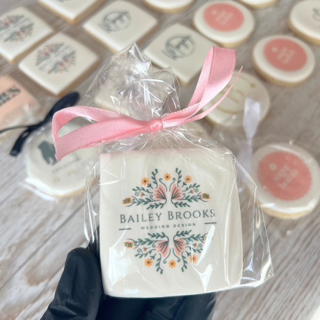 Luxury Corporate Logo Biscuits/Personalised & Branded Biscuits