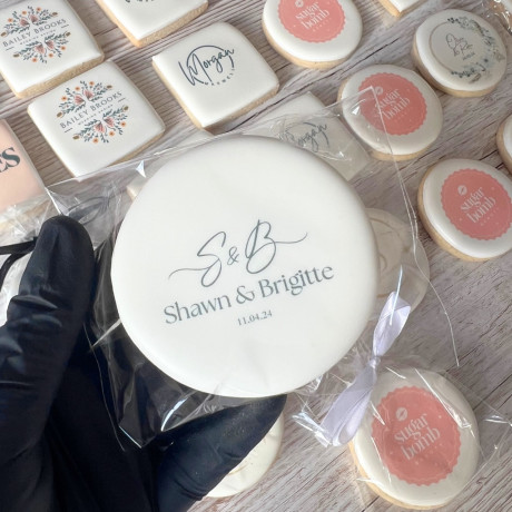 Luxury Corporate Logo Biscuits/Personalised & Branded Biscuits