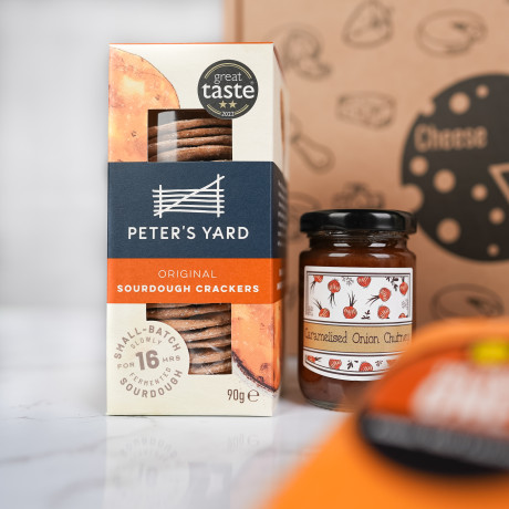 Red Wine &amp; Cheese Gift Box - Including Crackers &amp; Chutney
