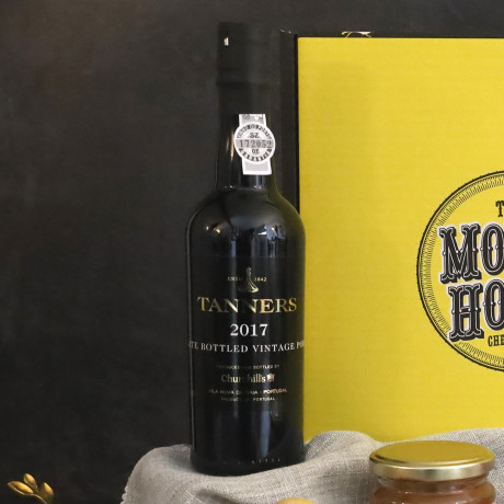 Traditional Port &amp; Cheese Hamper