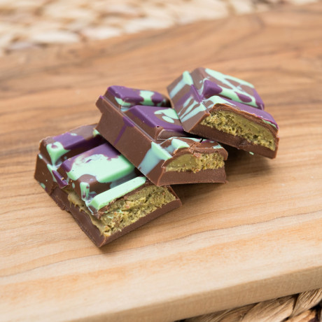 Dubai chocolate bar with pistachio