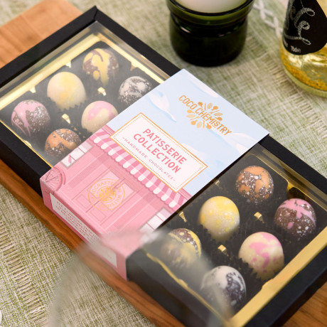 Patisserie Collection - 18 Chocolates Box