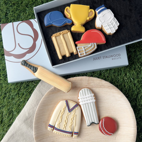 Deluxe Cricket Biscuit Box
