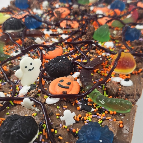 Halloween Tray Bake for 32