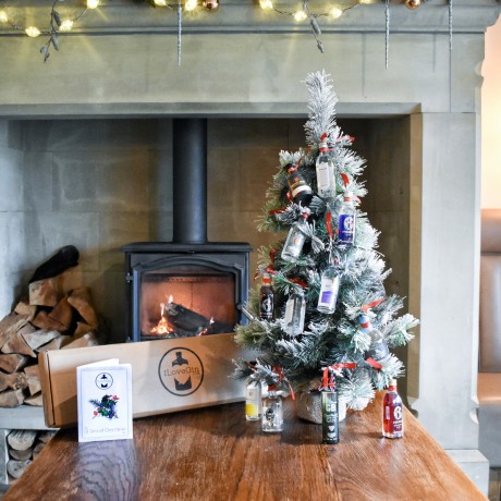 The 12 Gins of Christmas Bauble and British Gin Tasting Set