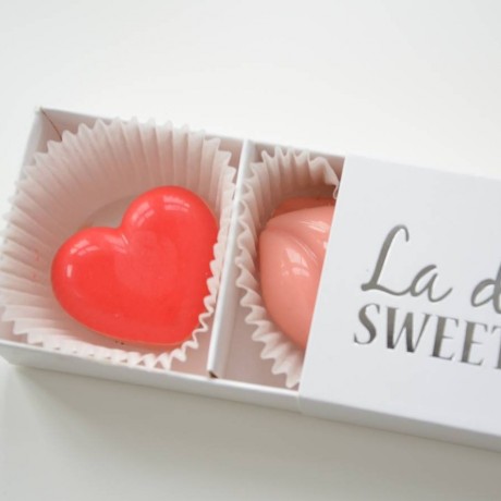 Hearts & Lips Mini Chocolate Covered Oreo Favours