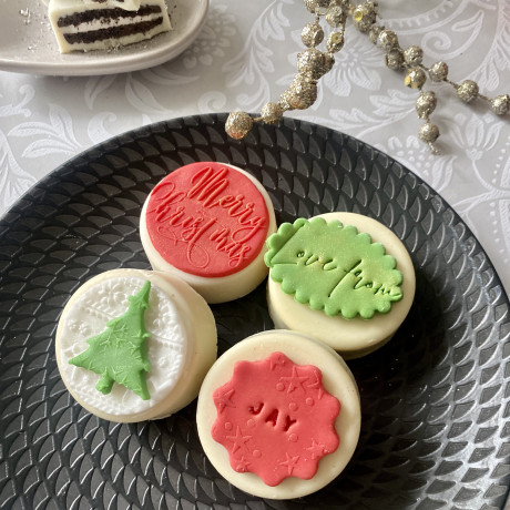 Personalised Christmas Chocolate Covered Oreos