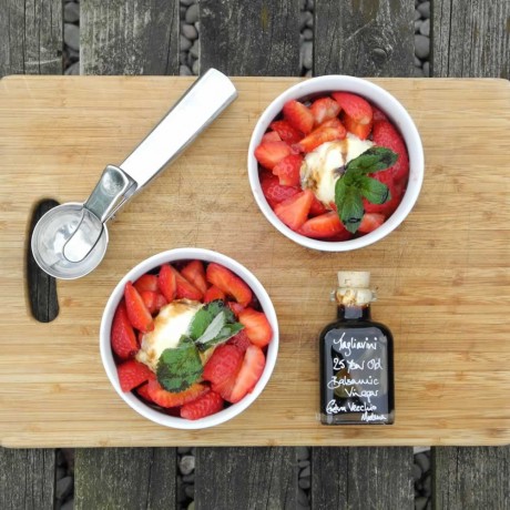 Demijohn's 25 Year Old Balsamic Vinegar on fresh strawberries, yum! Demijohn's 25 Year Old Balsamic Vinegar on fresh strawberries, yum!